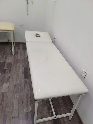 Tibbi çarpayılar: Masaj və prosedur üçün stol - Material: Ağ rəngli, asan təmizlənən — 1