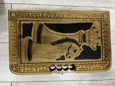 Elektrik nəqliyyatı: Qoz ağacından hazırlanmış, əl işi olan bu şahmat dəsti həm əyləncə