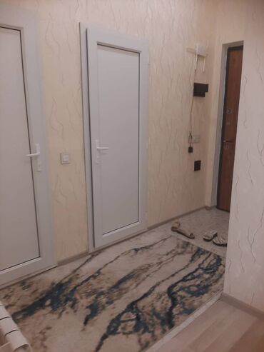 Uzunmüddətli kirayə mənzillər: Tibb universitetinə yaxın, yeni tikili, 18 mərtəbəli binanın 13-cü — 10