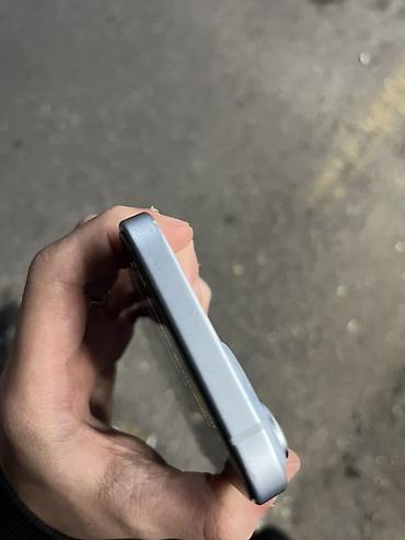 airpods 12: IPhone 15, Ağ, Face ID, Simsiz şarj — 7