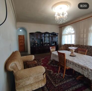 Həyət evləri və villaların satışı: Satılır:Gence seheri vtoroy cast deyilen erazide yerlesir.Ev 2 mertebe — 4