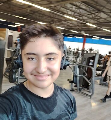 Biznes üçün program təminatı: Məhsul: “Ay Məllim” – Pul Qazanmaq Tətbiqi Xüsusiyyətlər: - Sadə və — 4