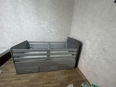 Uşaq mebeli: Uşaq/yeniyetmə çarpayısı – boz rəng, müasir dizayn - Material: taxta — 2