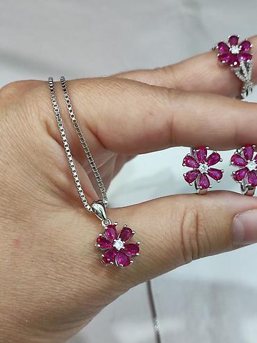 Серебряные наборы украшений: Серебро 925 пробы Размеры имеются Для заказа пишите на Ватсапп — 8