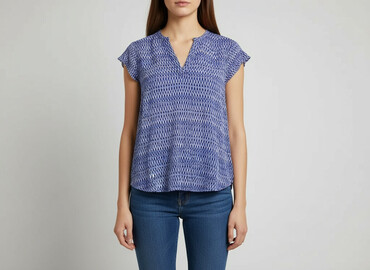 shark ubrania: Women's blouse, size L