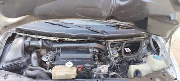 Mercedes-Benz: Mercedes-Benz Vito: 2.2 l | 2000 il Van/Minivan — 11