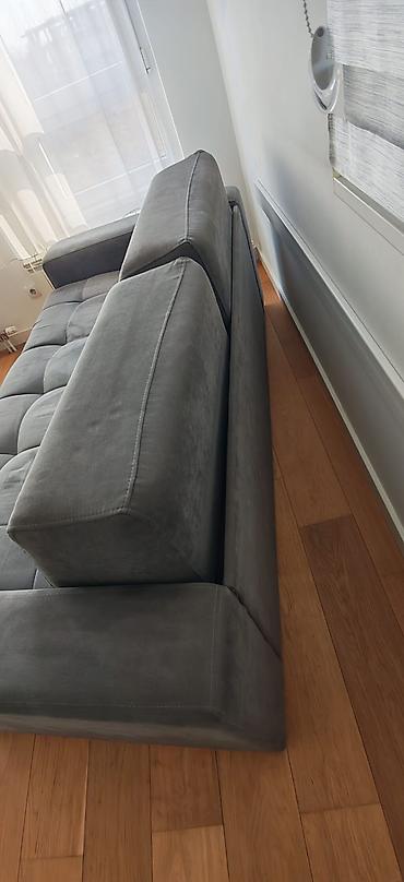 Sofe i kaučevi: Trosed na razvlacenje sa fiokom. Kupljen u Matisu pre 5 godina, veoma — 11