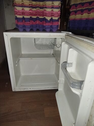 Tulumlar: Mini Soyuducu Satılır, rəng - Ağ