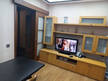 Uzunmüddətli kirayə mənzillər: Yasamal Rayonu Nizami Metrosu İndiqonun Üstü 2 otaq. Mərtəbə - 9/2 — 3