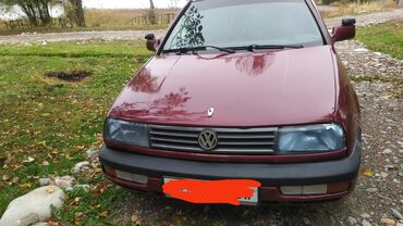 Volkswagen: Volkswagen Vento: 1992 г., 1.8 л, Механика, Бензин