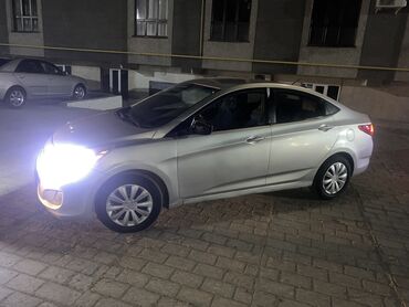 Hyundai: Hyundai Solaris: 2013 г., 1.6 л, Автомат, Бензин, Седан