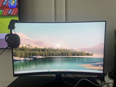 komputer manitor: Monitor AOC C32G2ZE/BK, 31.5 diyagonal. 240HZ. Ideal veziyyetdedir