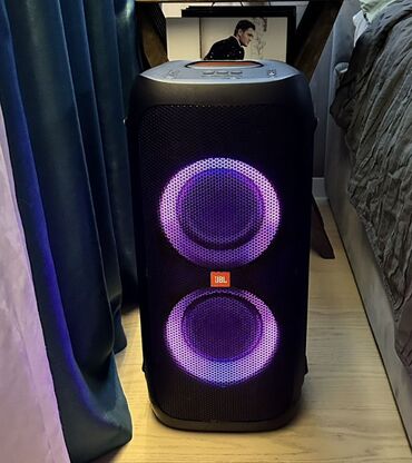 Динамики и колонки: Продаю JBL partybox 310 в отличном состоянии. Все функции работают