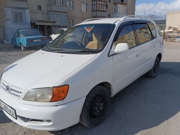 Toyota: Toyota Ipsum: 2001 г., 2 л, Автомат, Бензин, Минивэн