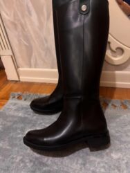 əsgər çəkməsi: Premium model,teze,38 razmer,85 man alinib,65 man satiram