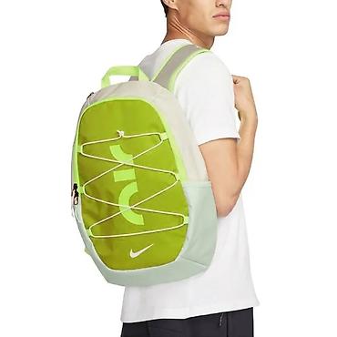 traka za trcanje kupujem: NIKE AIR GRAPHICS Backpack 21l  
DV NOVO — 2