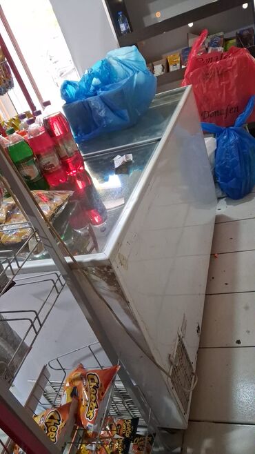 vitrin soyuduculari: Mağaza üçün şüşə sürgülü qapaqlı vitrin-tip dondurucu/soyuducu. - Üst