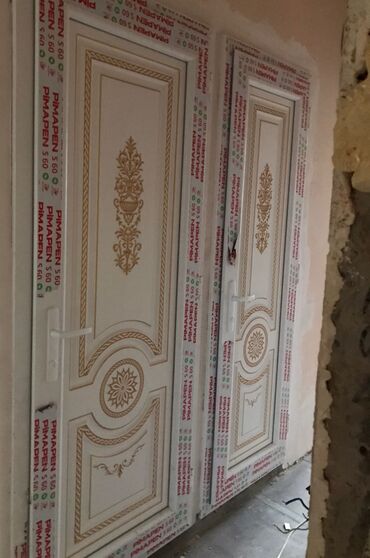 Plastik qapılar: Plasti̇k şkaf. Ağ və rəngli̇ — 21