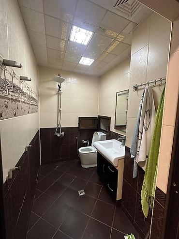 Qonaq otağı dəstləri: Sahibindən satılır Bina evi menzil / Yeni tikili 3 otaq75 m214 / 5 — 6