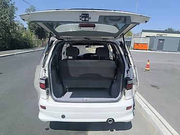 Toyota: Toyota Estima: 2001 г., Минивэн — 18