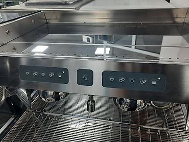 Для кафе, ресторанов: Кофемашина Италия 
2 ражковый
1 ражковый 
La Pavoni
Coffee machine — 3