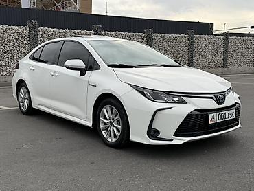 Продажа авто: Toyota Corolla: 2023 г., 1.8 л, Вариатор, Гибрид, Седан — 4