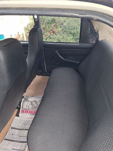 VAZ (LADA): VAZ (LADA) 2107: 1.6 l | 2004 il 326987 km Sedan — 6