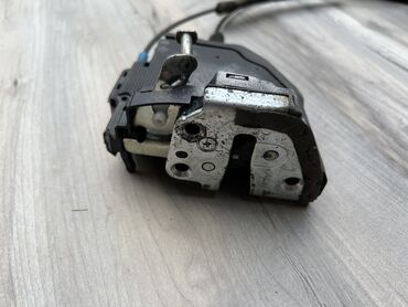 Замки: Замок двери Toyota 2017 г., Б/у, Оригинал, Япония — 6