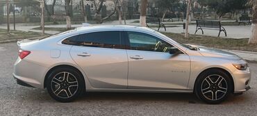 Chevrolet: Chevrolet Malibu – gümüşü rəngdə, müasir və dinamik sedan — 8