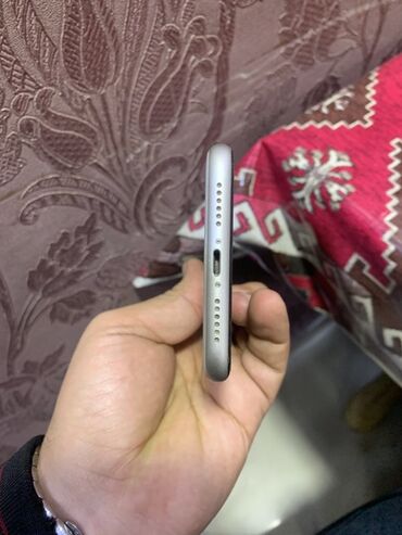 Apple iPhone: IPhone 11, 128 GB, Ağ, Face ID — 3