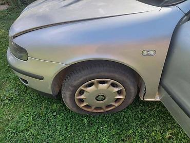 metro gume: BLATOBRAN I KRILO ZA SEAT LEON OD 2000. DO 2005. GOD. | Krila za — 1