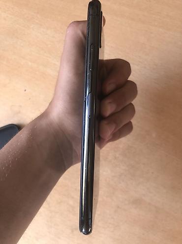 iphone xs silver: IPhone Xs Max, 64 GB, Black Titanium, Qırıq, Simsiz şarj, Face ID — 4