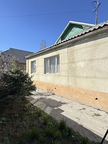 Продажа коттеджей и домов: ✨Продаётся дом в с. Сокулук✨ 🏡Характеристики: • Участок - 10 соток • at lalafo.kg — 3 Продажа коттеджей и домов: ✨Продаётся дом в с. Сокулук✨ 🏡Характеристики: • Участок - 10 соток • — 3