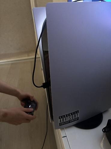 xbox one 1tb: PlayStation 5, 1 ТБ. В комплекте два геймпада DualSense: белый и — 1