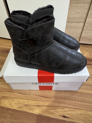 tople čizme za zimu ženske: Ugg boots, color - Black, 39