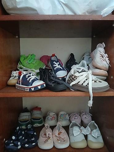 Другие детские вещи: Продаю от 50 до 200 сомбодикиполотенца,пледики,обувь и многое — 18
