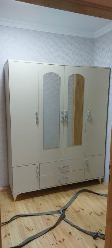 Dolablar: Yeni, 4 qapılı Düz dolab, Dolab-asılqan, Azərbaycan -da lalafo.az — 17 Dolablar: Yeni, 4 qapılı Düz dolab, Dolab-asılqan, Azərbaycan — 17