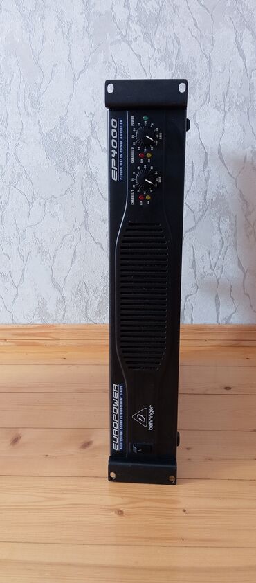 səs güclendirici: Behringer . EP 4000 heçbir prablemi yox teze kimi işlənməyib demey
