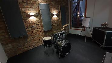 russian language: Студия звукозаписи Q-rush Studio. Профессиональная студия в центре — 3