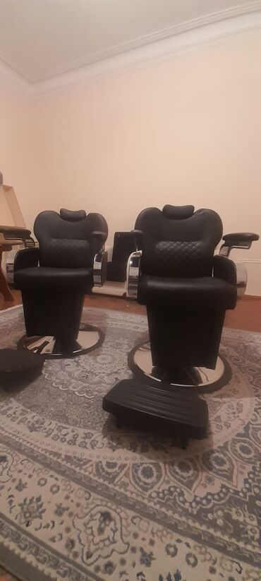 Qonaq otağı dəstləri: 2 eded kreslo her biri 550azn. Unvan Razin m 7020 Nigaz