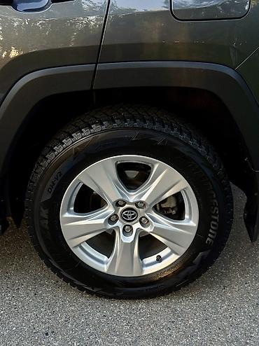 Toyota: Toyota RAV4: 2020 г., 2.5 л, Автомат, Бензин, Кроссовер — 8