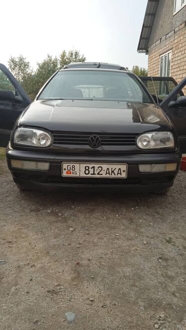 Volkswagen: Volkswagen Golf: 1994 г., 1.8 л, Механика, Бензин, Универсал