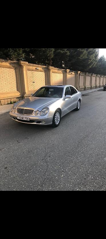 Mercedes-Benz: Mercedes-Benz E-Class: 2.4 l | 2002 il Sedan — 6