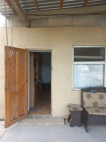 проекты двухэтажных домов в Кыргызстан | Продажа домов: 72 м², 4 комнаты, Старый ремонт Кухонная мебель