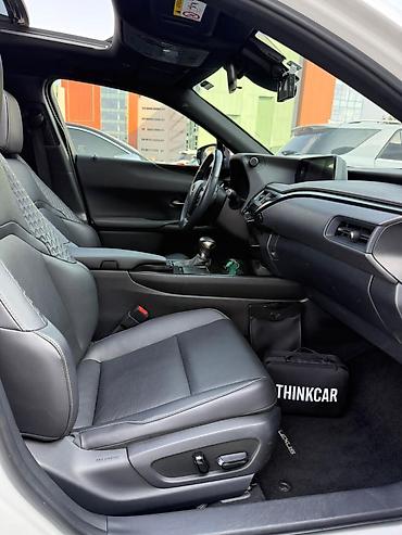 Lexus: Lexus UX: 2019 г., 2 л, Автомат, Кроссовер — 12