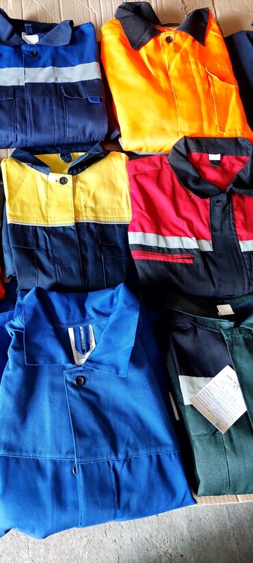 Спецодежда: Универсальные рабочие костюмы с комбинизон. различных цветов и — 5