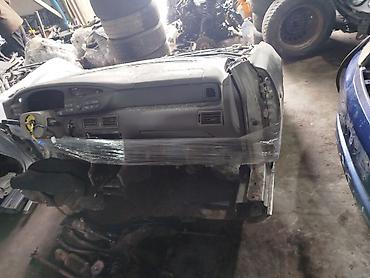 argb controller: Решетка радиатора Mazda 2005 г., Б/у, Оригинал — 3
