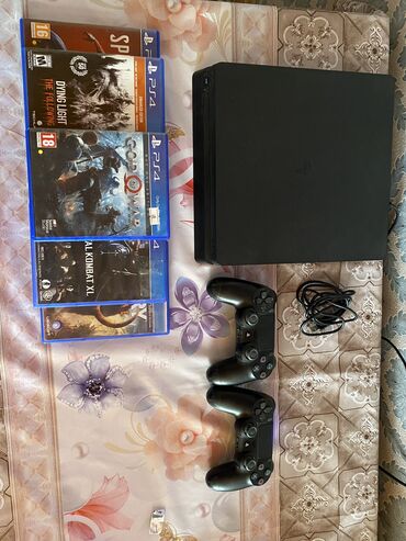 sony srs: Playstation4 Silm ter temiz cizigi bele yoxdu,ustada olmayib,içi