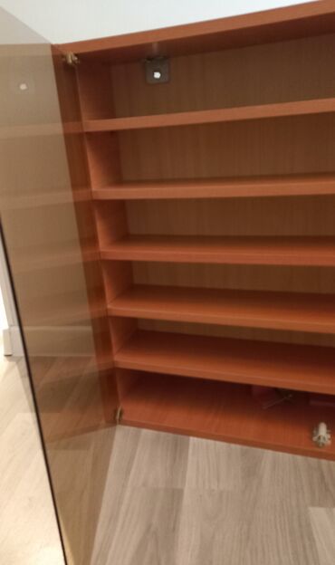 xacmaz mebel: Təcili satılır, salonda istfadə ücün yararlidır. Evdə suvenirdə düzmək