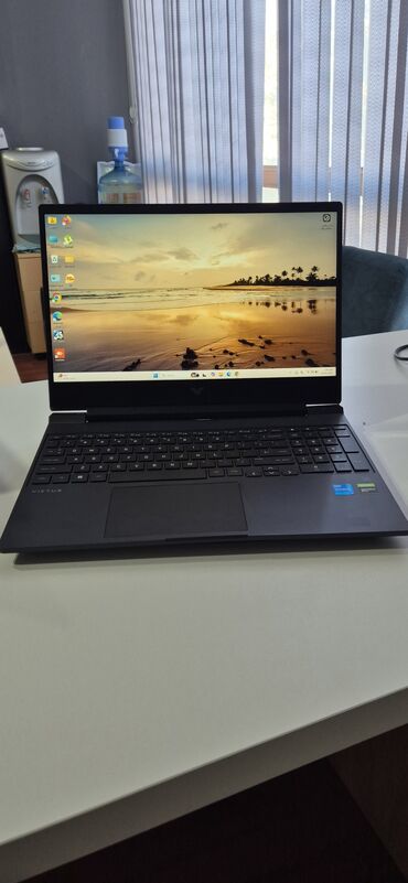 kompüter ekran: HP Victus 15-n – güclü və funksional noutbuk Ekran : 15.6 inch